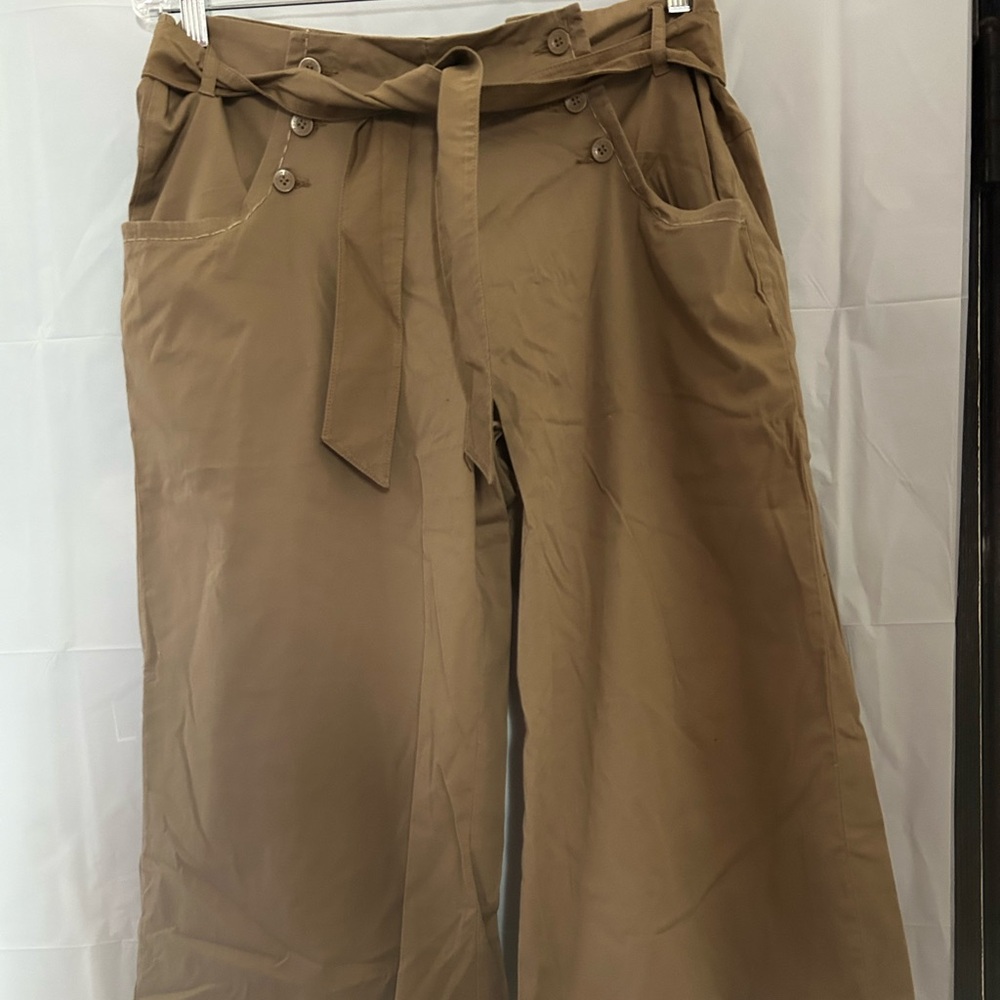 For The Republic Junior Size Tan Capri/Pants 98% Cotton/2% Spandex Sz 14 NWWT